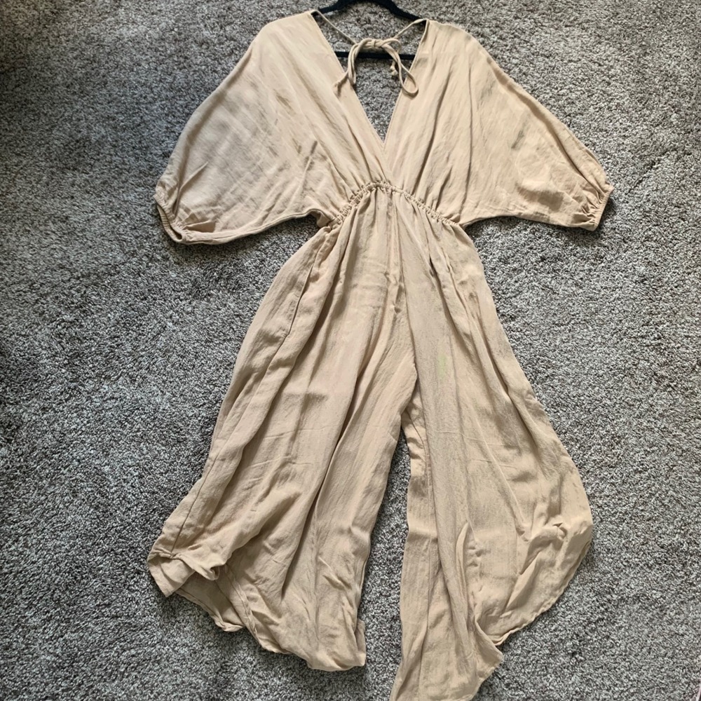 Ooh La Luxe Tan Beige Wide Leg Kimono Sleeve V-Neck Jumpsuit Small NJU60377